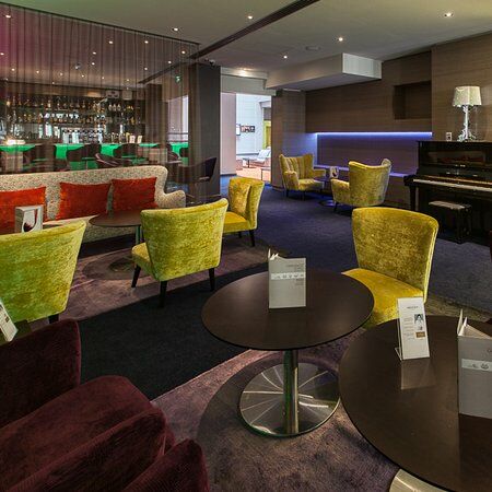 Le 4.44 bar lounge
