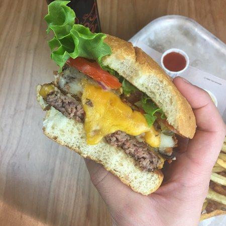 Burger & Wells