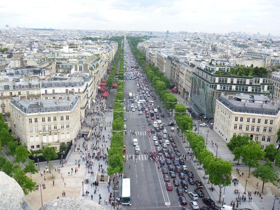 Champs-Elysées