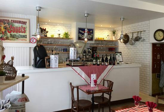 Le Bistro