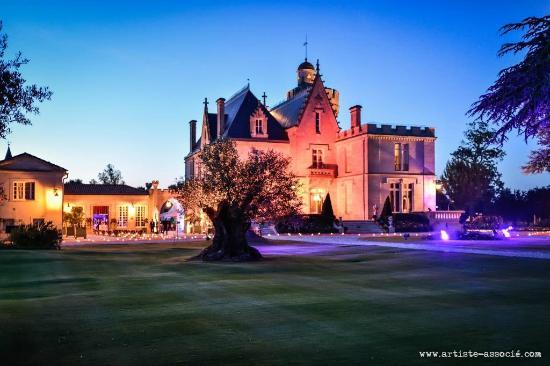Établissement viticole Château Pape Clément‎