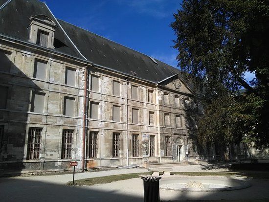 Musée Saint-Loup